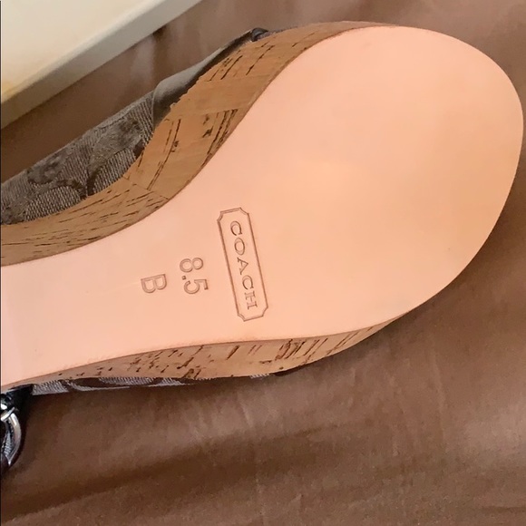 COACH summer wedges - Picture 3 of 5